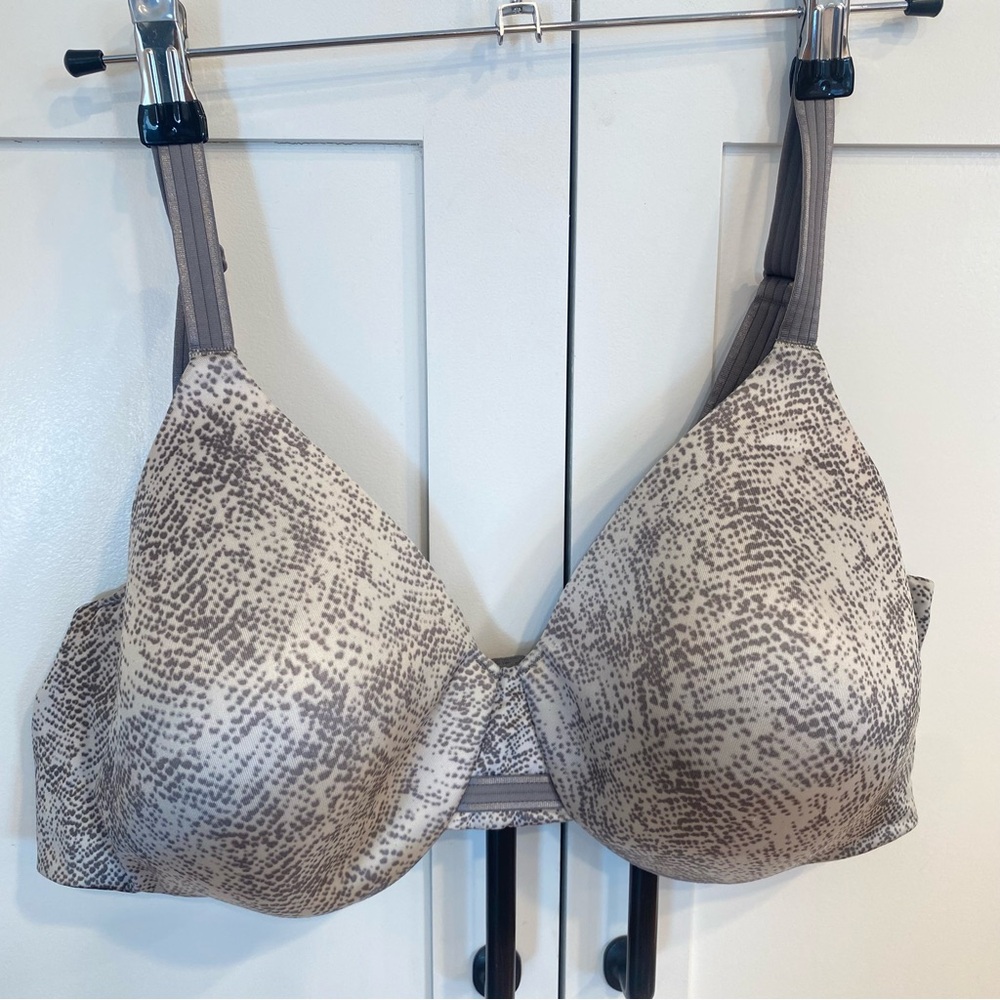 Bali Animal Print Bra 38D Underwire Lined Cups 3W11/3811